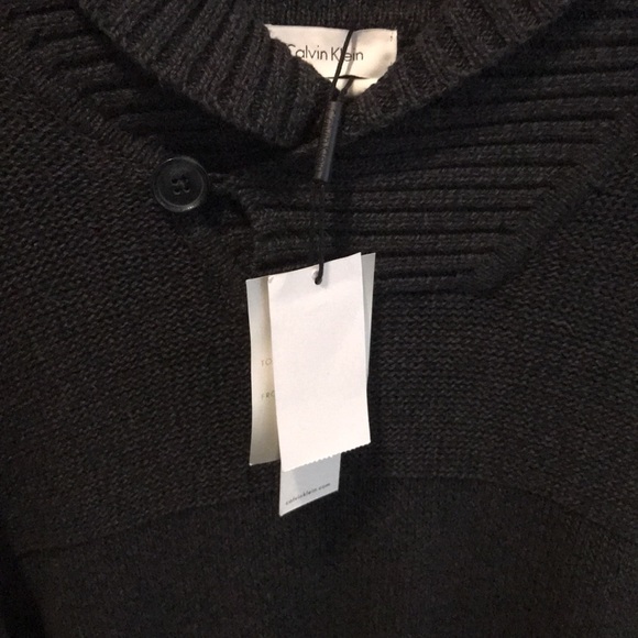 Calvin Klein Sweater - Picture 6 of 9